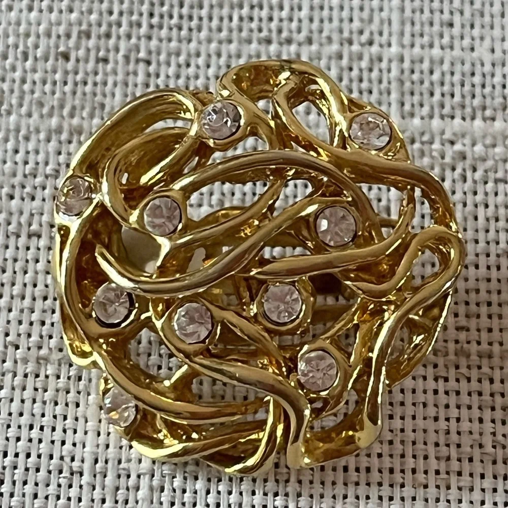 Vintage Gold tone rhinestone round Clip on Earrings …